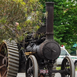 Cowley traction engine